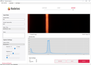 Screenshot of the Flare software. Magnified image and line scan from the selected Region Of Interest. The fluorescent test line is clearly visible.